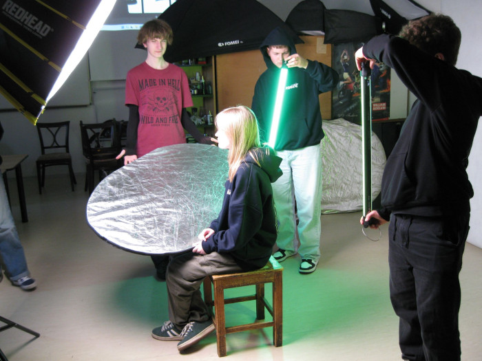 Prostějovští deváťáci fotí tablo pod vedením profesionálů