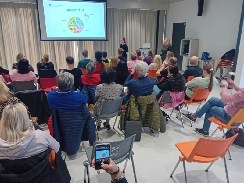 Prevence syndromu vyhoření u pedagogů:  Move and Play the Stress Away – protože i malý krok může přinést velkou změnu.