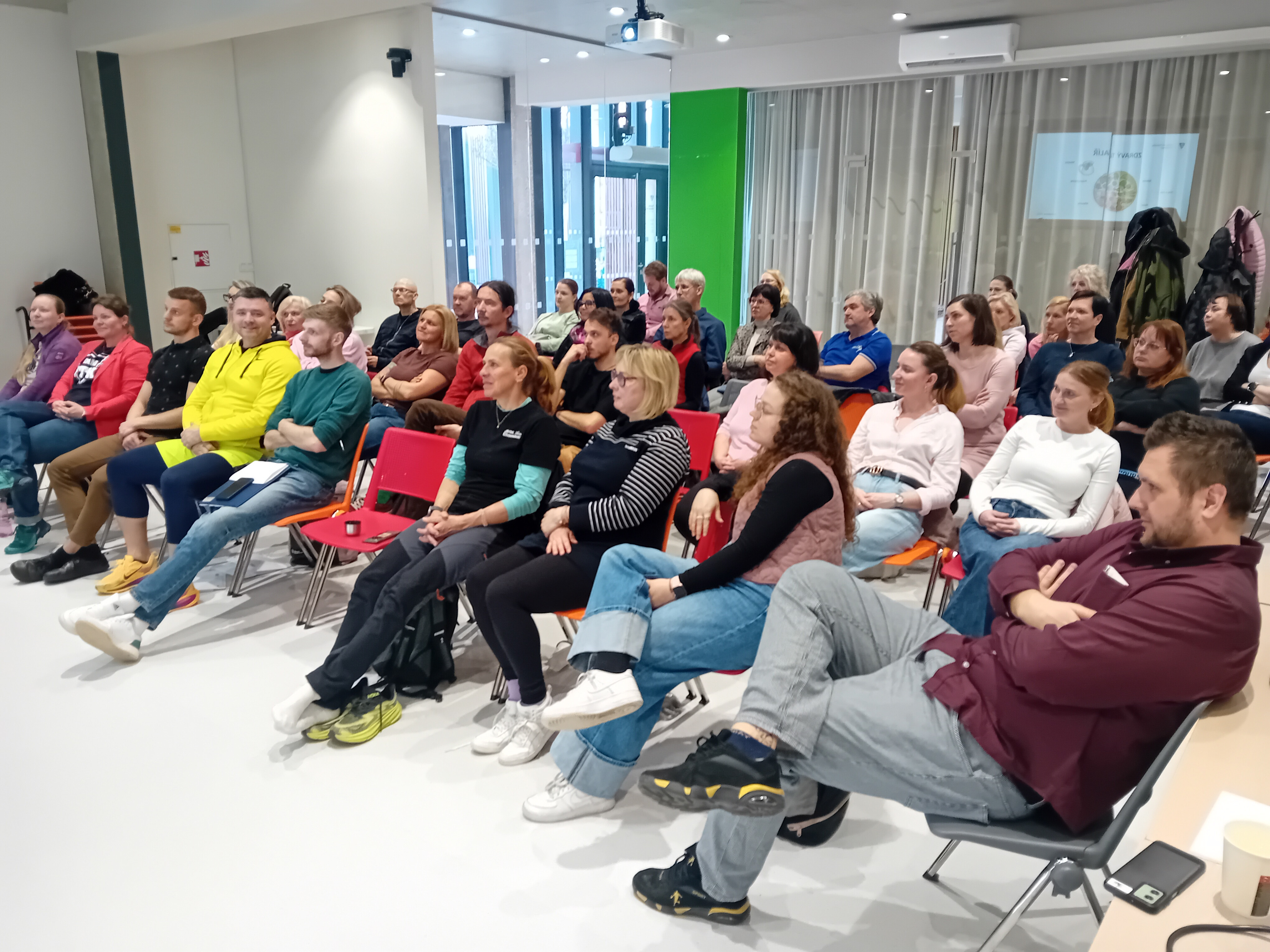 Prevence syndromu vyhoření u pedagogů:  Move and Play the Stress Away – protože i malý krok může přinést velkou změnu.