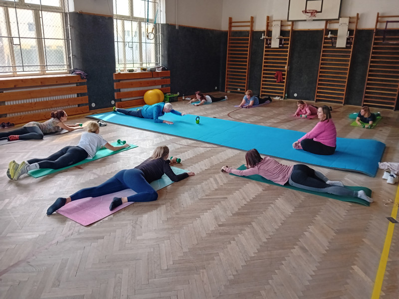 Kondiční cvičení založené na tříměsíčních vývojových vzorech