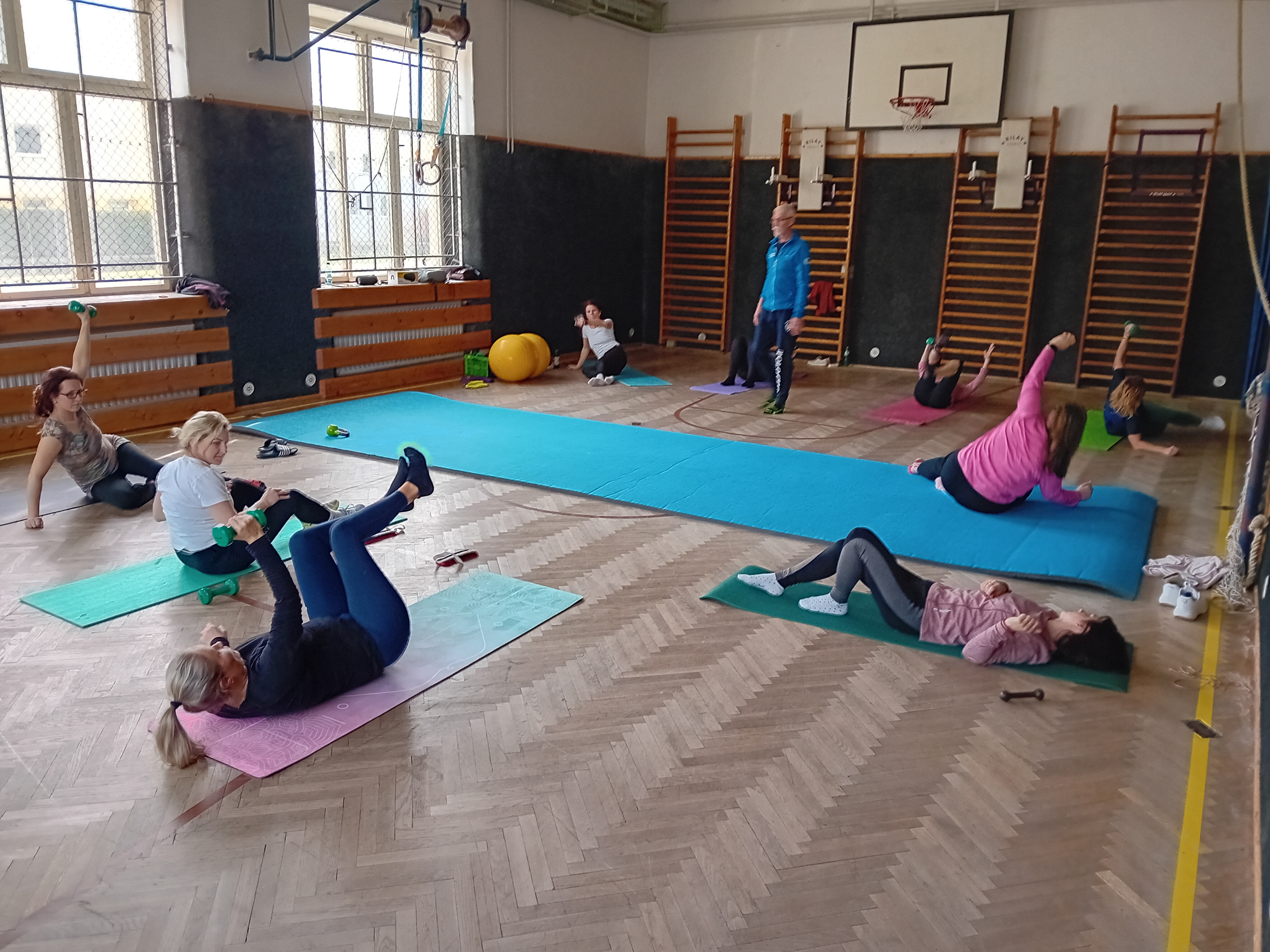 Kondiční cvičení založené na tříměsíčních vývojových vzorech