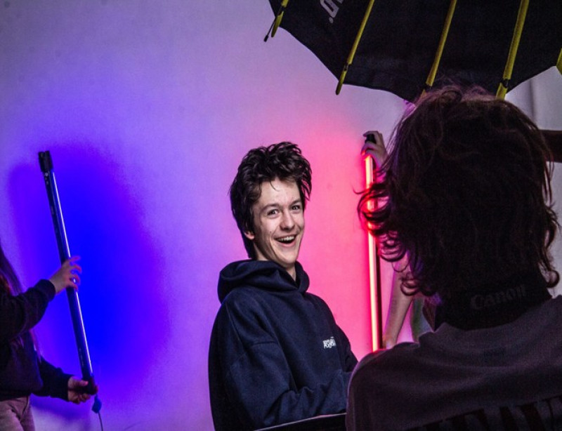 Deváťáci nafotili tablo v našem ateliéru