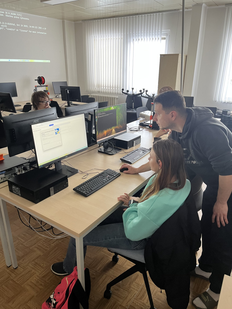 Žáci si vyzkoušeli roli mladých programátorů