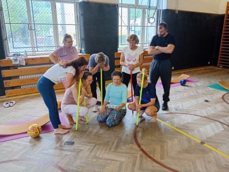 Žáci se speciálními vzdělávacími potřebami  v pohybových aktivitách současného školního vzdělávání  Indikace + kontraindikace pohybových aktivit / Balanční cvičení a jeho aplikace v rozvoji pohybové gramotnosti žáků