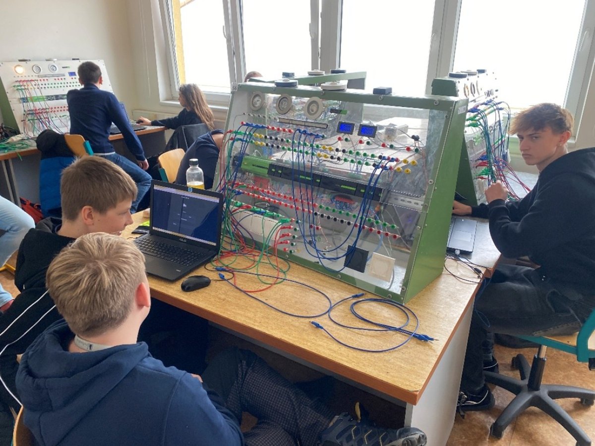 Inteligentní elektroinstalace pro žáky ZŠ