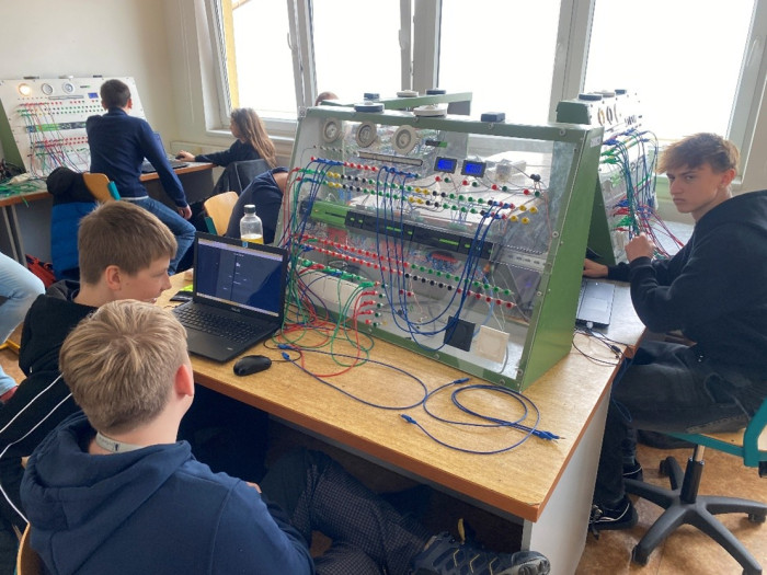 Inteligentní elektroinstalace pro žáky ZŠ