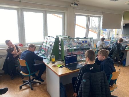 Inteligentní elektroinstalace pro žáky ZŠ