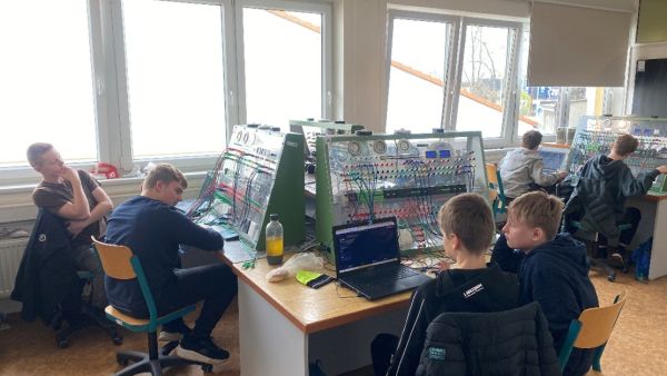 Inteligentní elektroinstalace pro žáky ZŠ
