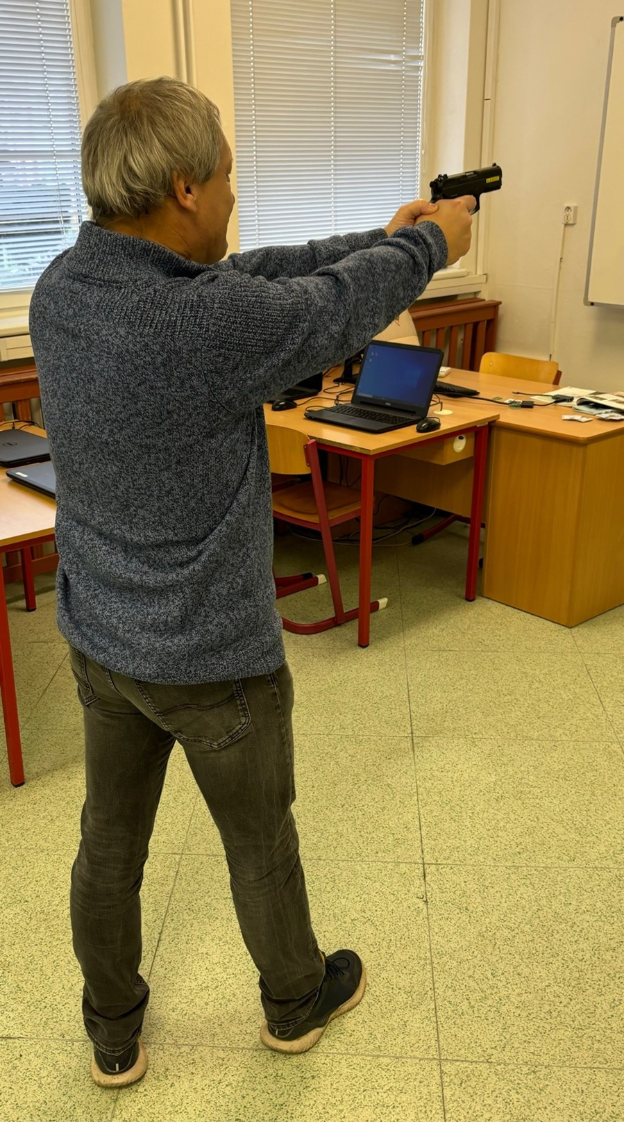 KMK13 workshop na téma „Základy střelecké přípravy a manipulace se zbraní“