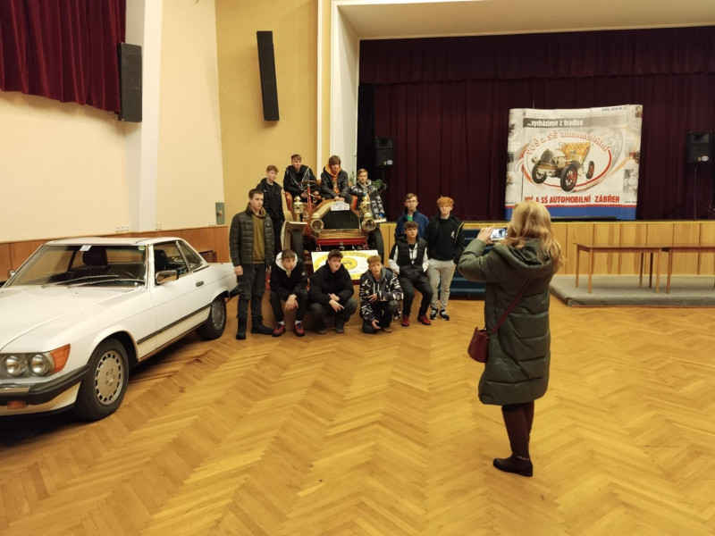 POLYTECHNIKA V PRAXI - OPRAVY AUT A BEZPEČNOST PRÁCE