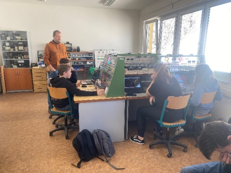 Workshop pro žáky ZŠ – Inteligentní elektroinstalace