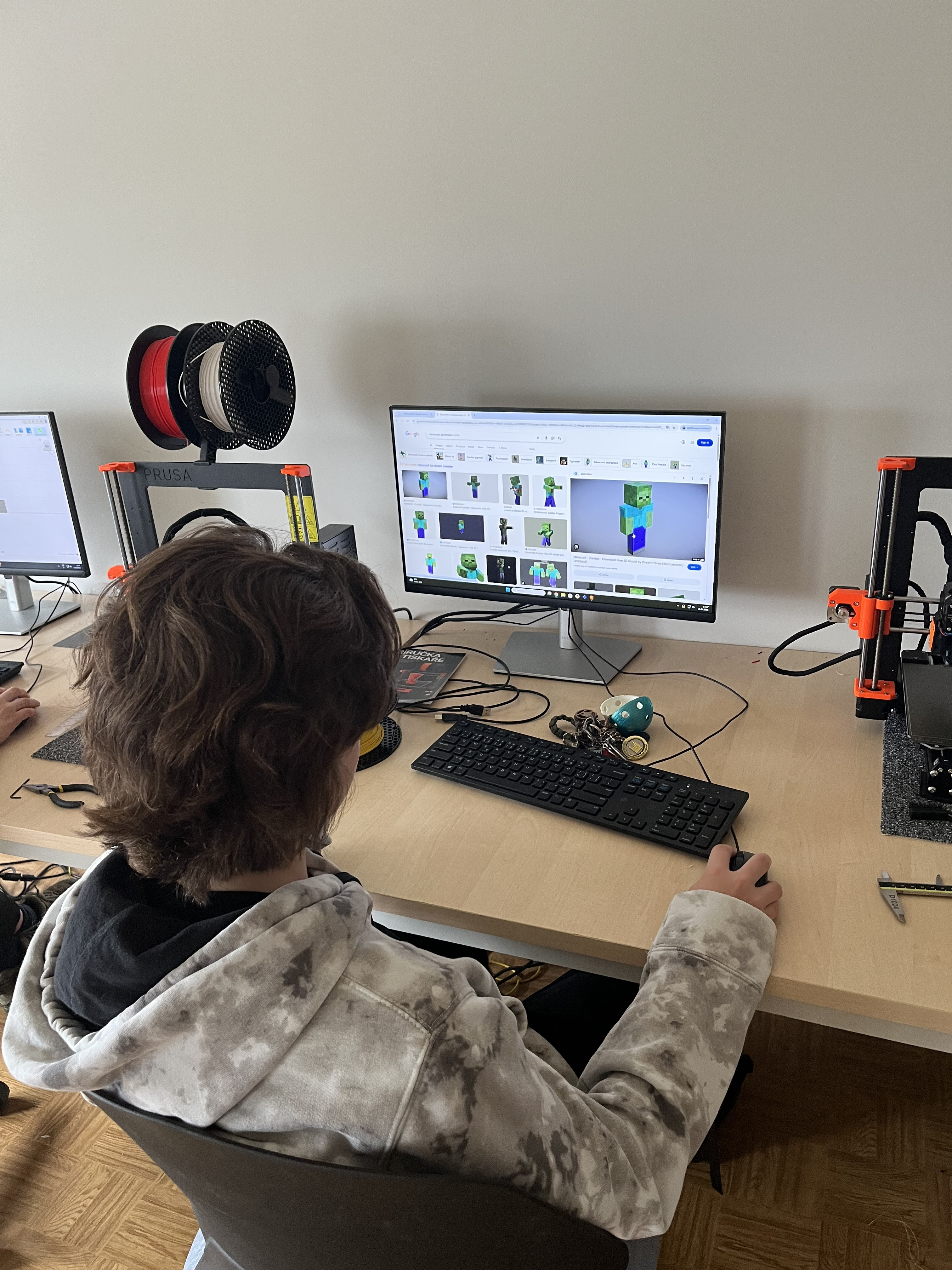 Workshopy na SPŠ Jeseník: Žáci ZŠ si vyzkoušeli programování i 3D tisk