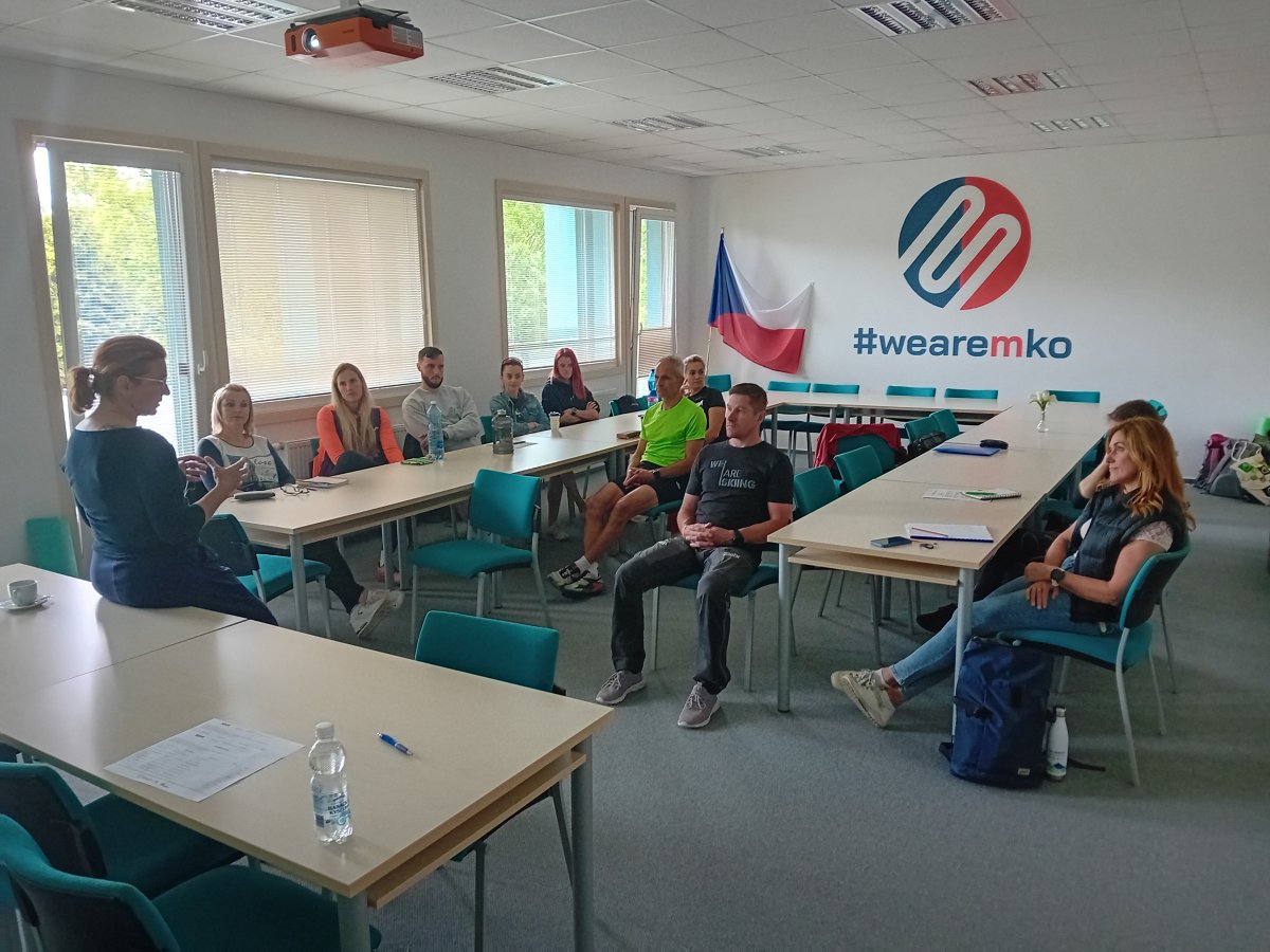 Aktivace základních pohybových vzorců v současných školních i mimoškolních pohybových aktivitách – návrat k přirozenému pohybu