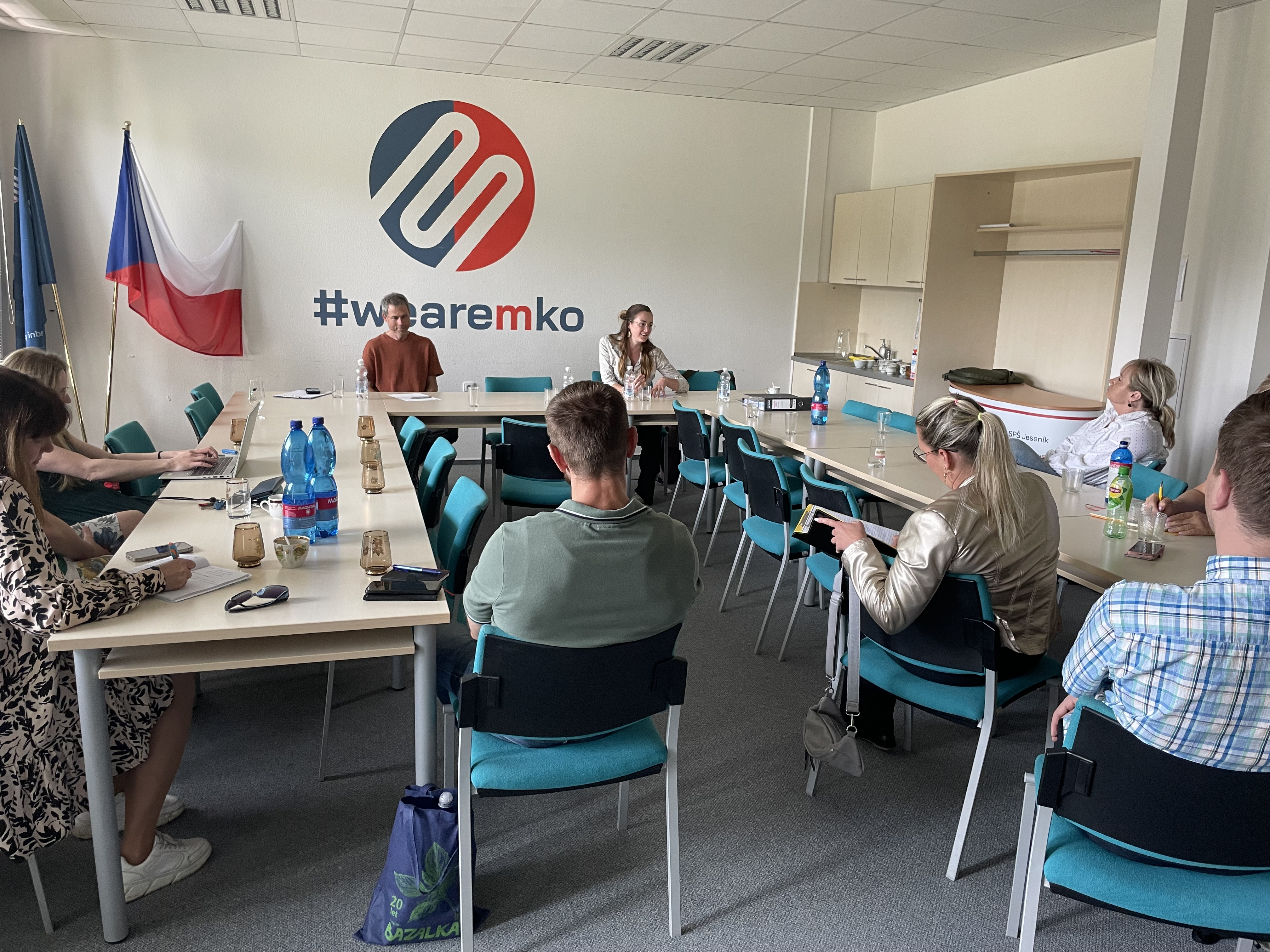 Seminář pro pedagogické pracovníky: „Příprava projektového dne pro žáky ZŠ: Dokončené vzdělání – vstupenka do života s finanční jistotou“