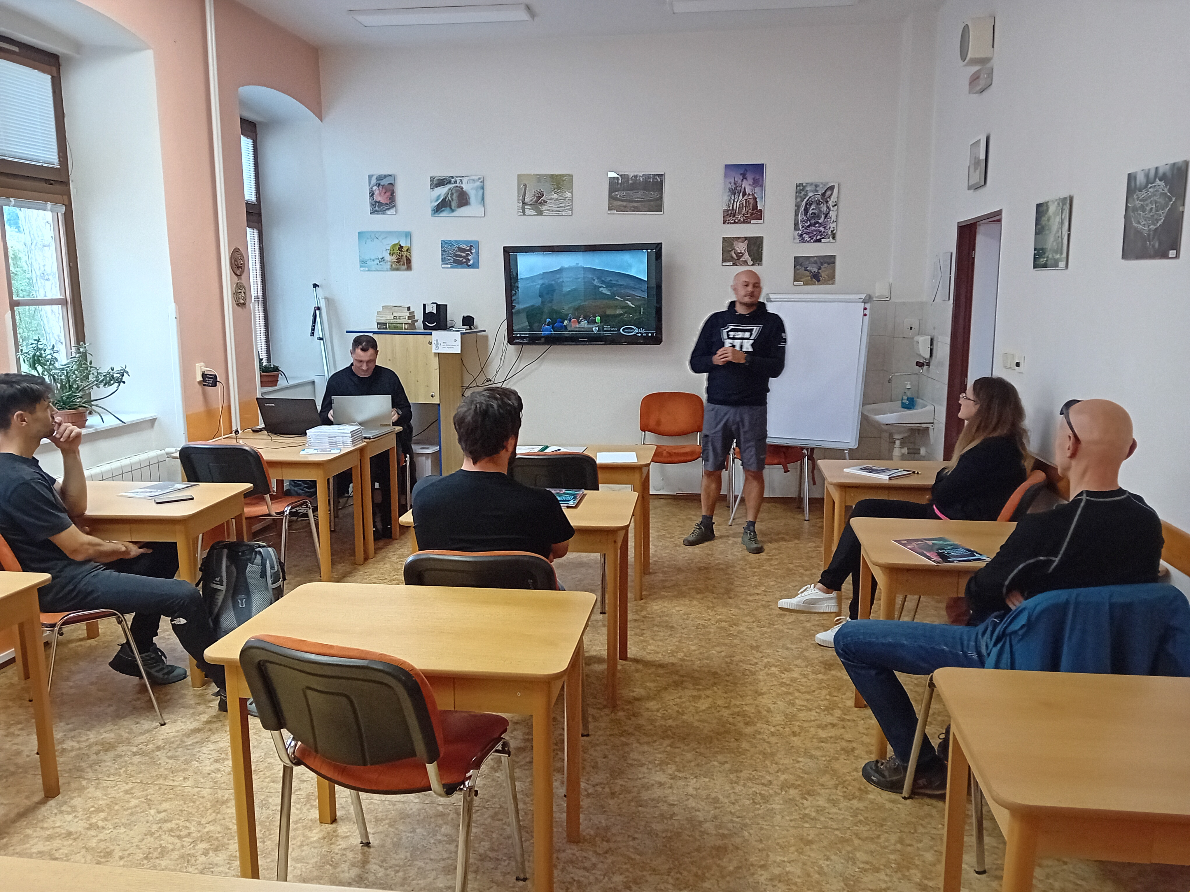 Základy práce s dětmi a mládeží se zdravotním znevýhodněním v outdoorových aktivitách zaměřených na „lezení“