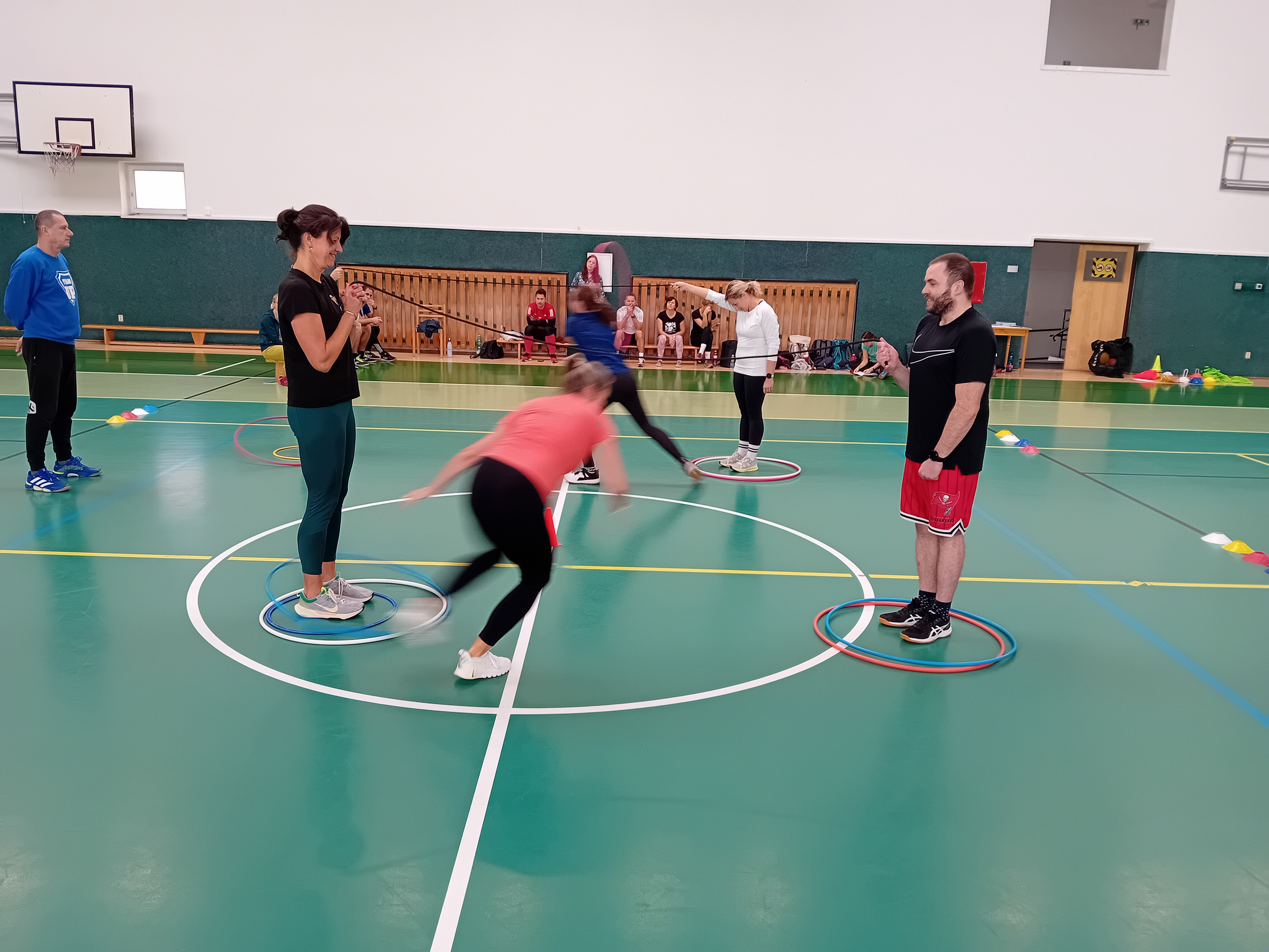 „Gymnastika, Atletika, Pohybové hry s radostí a úsměvem“ na Střední škole polytechnické, Rooseveltova 79, Olomouc Základy parkouru ve školní TV – Šlapavý způsob běhu – Pohybové hry – od všeho trošku