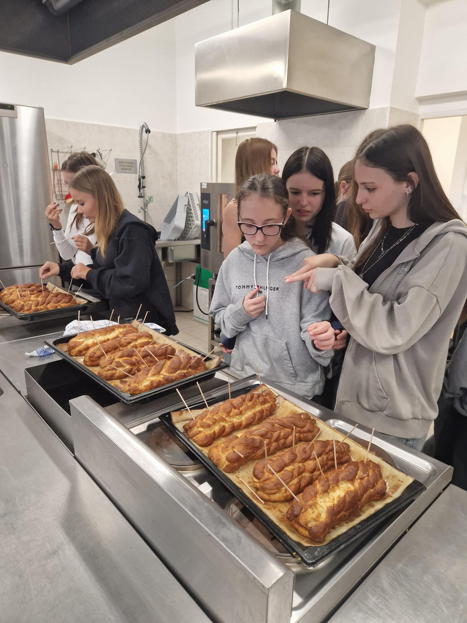 Ve znamení podzimní tvořivosti: vánočky, italské speciality i kreativní zdobení nehtů