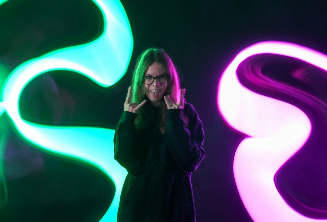 Fotograf, osvětlovač, model, režisér - žáci ZŠ si vyzkoušeli různé profese