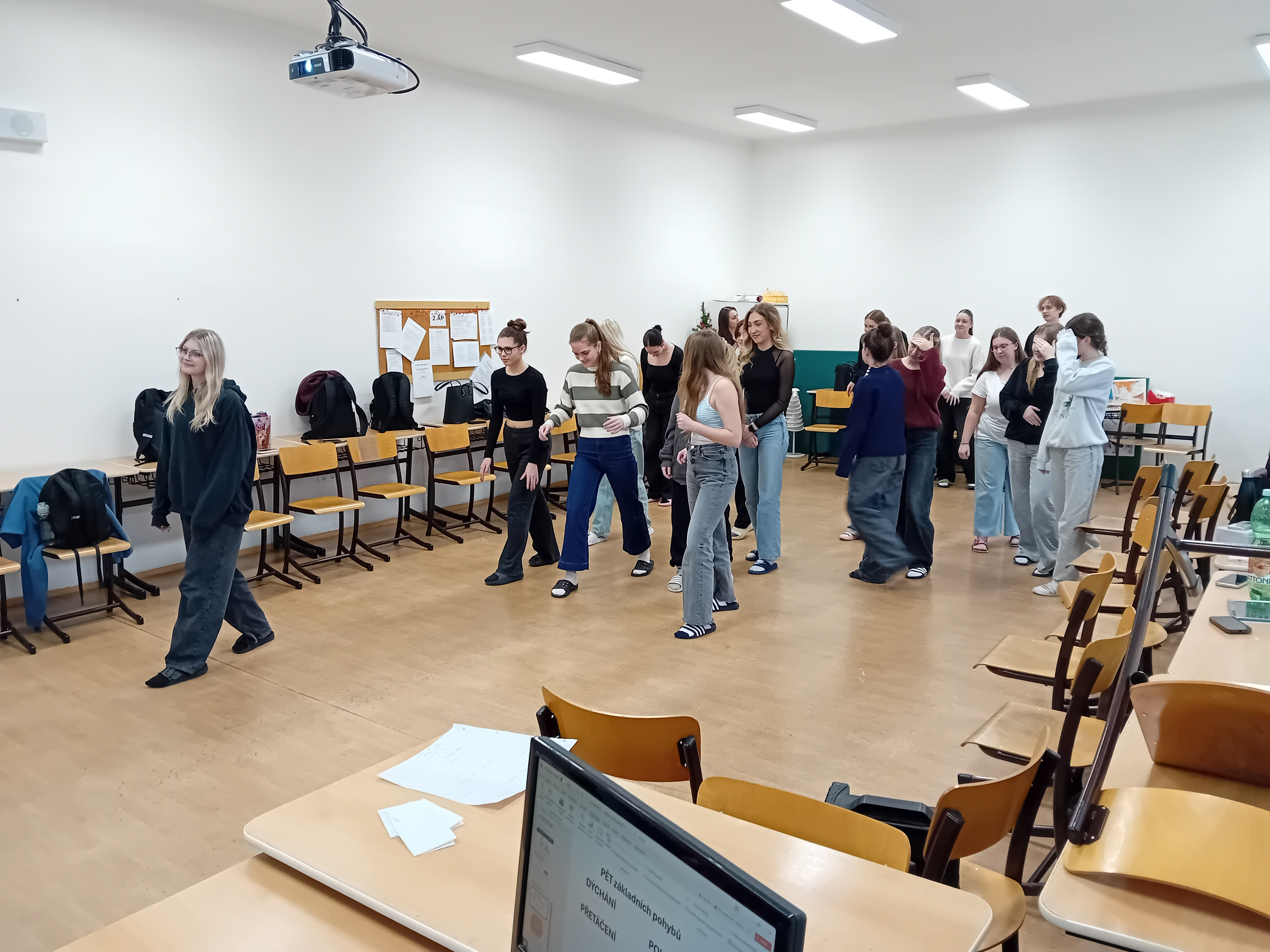 Úvod do vývojové kineziologie dětí + tělocvičná chvilka = inspirace pro MŠ