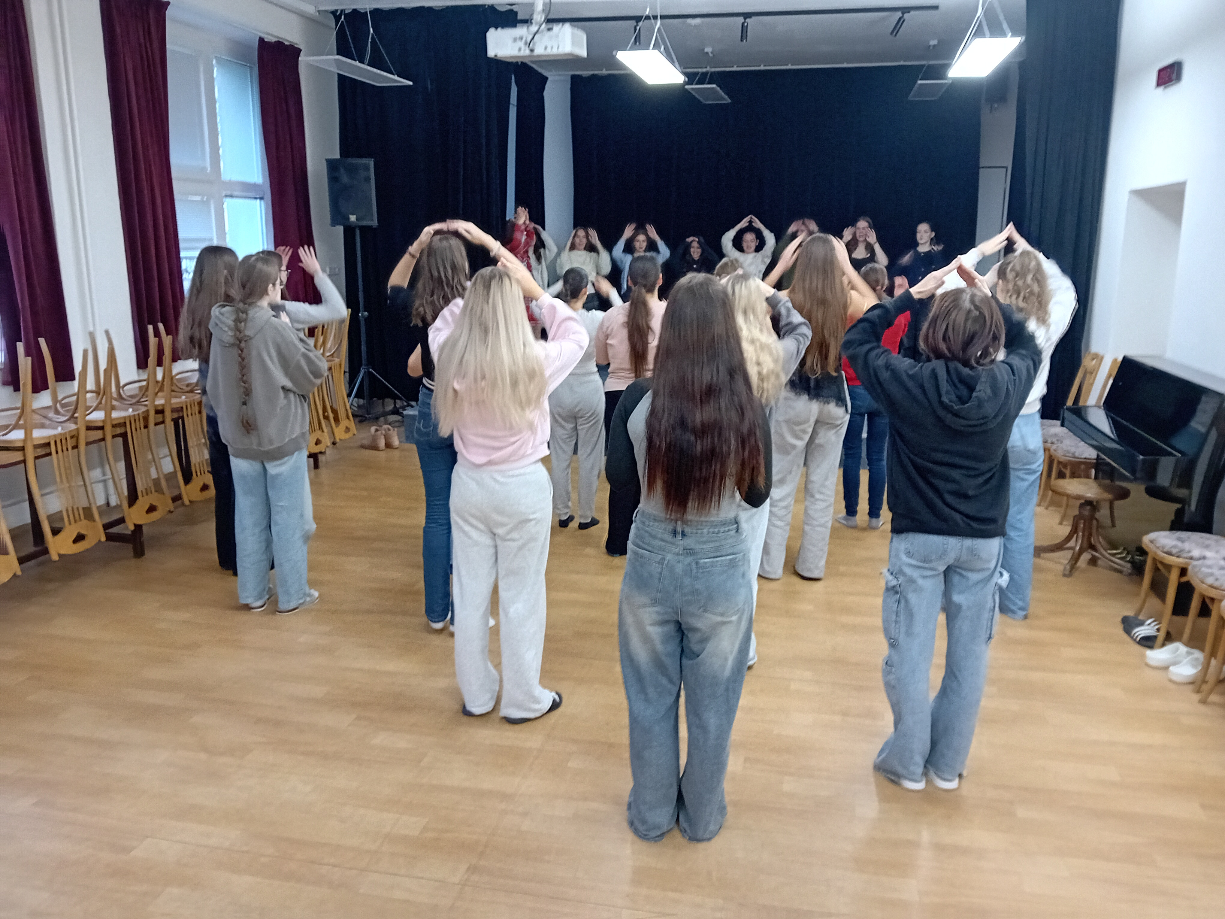 Úvod do vývojové kineziologie dětí + tělocvičná chvilka = inspirace pro MŠ