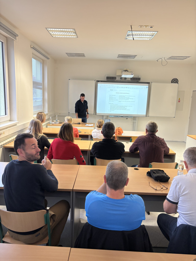 SEMINÁŘ NA TÉMA – ZÁCHRANA TONOUCÍHO (první pomoc při pobytu v přírodě)