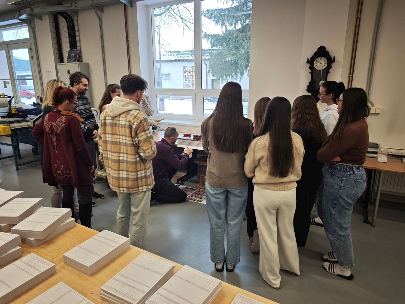 Rozvoji dovedností a získání inspirace - workshop Knižní vazba pro učitele SŠ