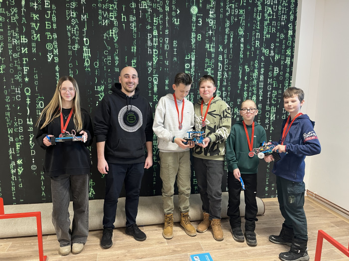 Robotická soutěž RoboRoute na SPŠ v Jeseníku