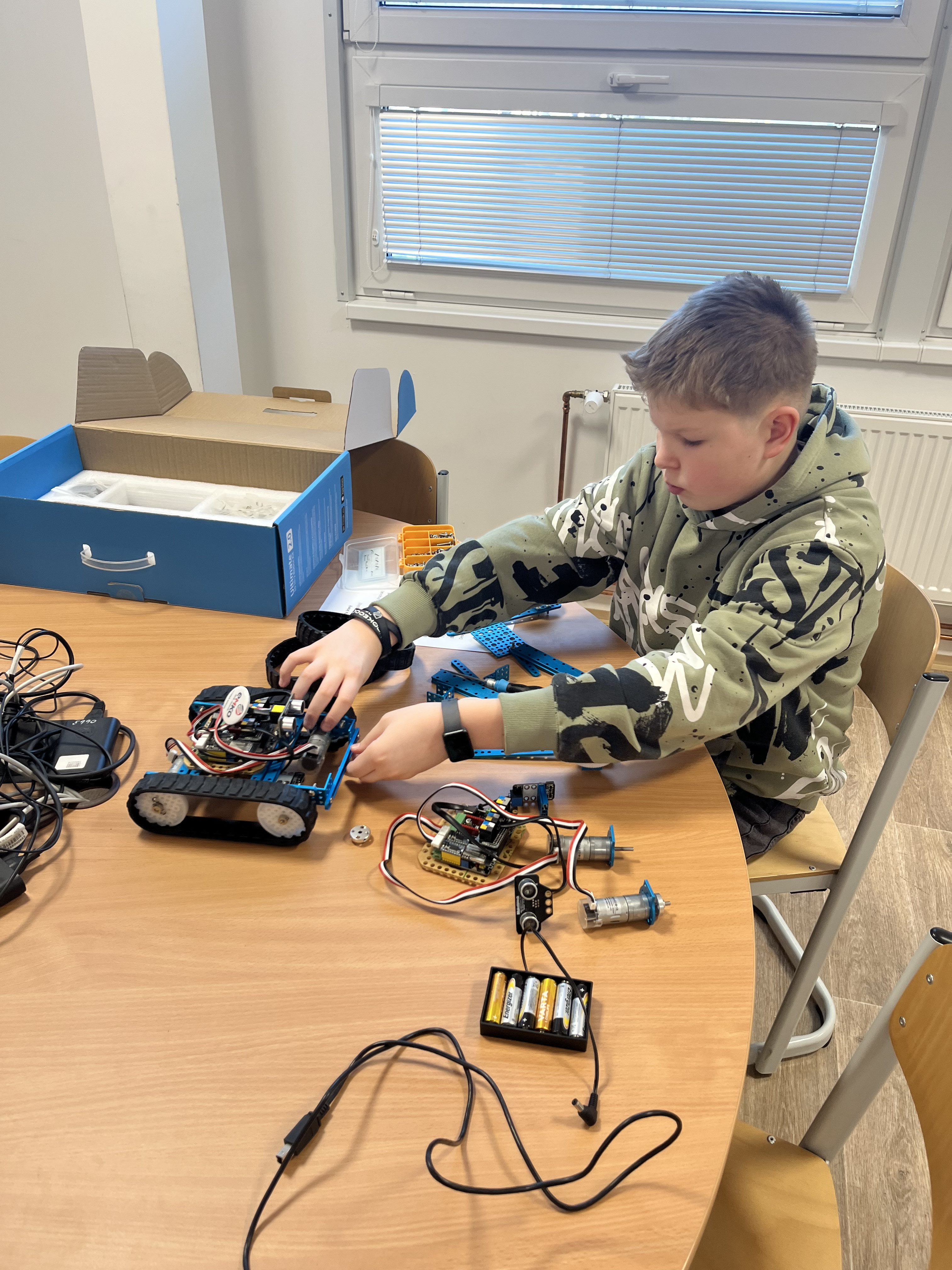 Robotická soutěž RoboRoute na SPŠ v Jeseníku