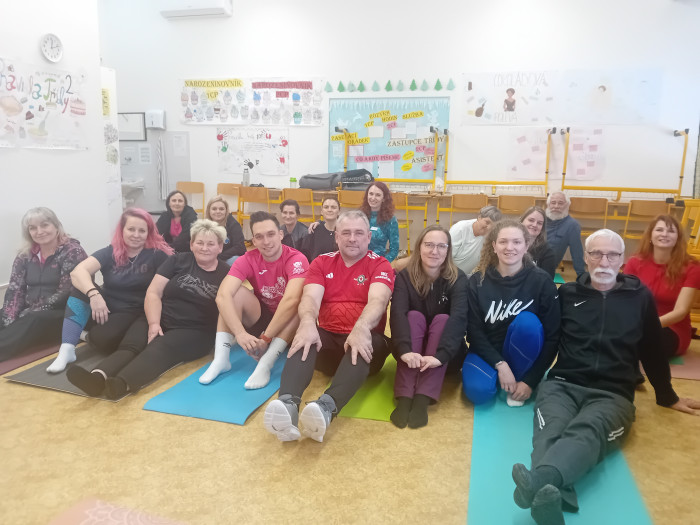 ZVLÁDÁNÍ STRESU V PEDAGOGICKÝCH PROFESÍCH S VYUŽITÍM JÓGOVÝCH CVIČENÍ