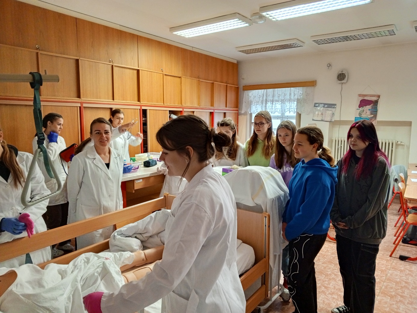 Žáci ZŠ z okresu Jeseník a Šumperk navštívili Střední zdravotnickou školu a Vyšší odbornou školu zdravotnickou Šumperk.