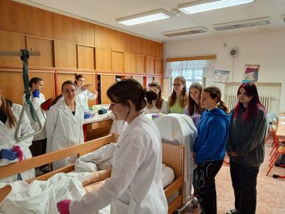 Žáci ZŠ z okresu Jeseník a Šumperk navštívili Střední zdravotnickou školu a Vyšší odbornou školu zdravotnickou Šumperk.